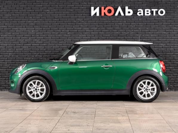Mini Hatch III (F55/F56) Рестайлинг с пробегом 2020 года, цена 2 350 000 рублей, 36551 км, хэтчбек, Автокод Объявления