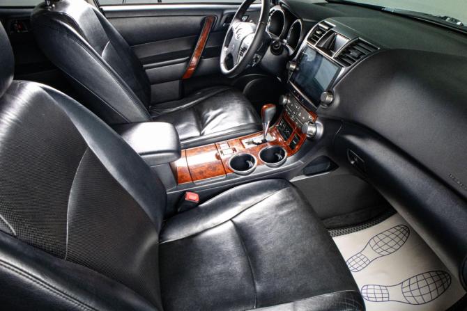 Toyota Highlander II (XU40) Рестайлинг с пробегом 2012 года, цена 2 199 000 рублей, 319652 км, внедорожник, Автокод Объявления