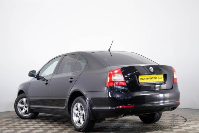 Skoda Octavia II (A5) Рестайлинг с пробегом 2011 года, цена 949 000 рублей, 268256 км, лифтбек, Автокод Объявления