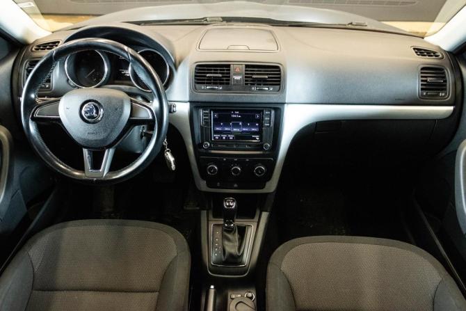 Skoda Yeti I Рестайлинг с пробегом 2015 года, цена 1 319 000 рублей, 179853 км, внедорожник, Автокод Объявления
