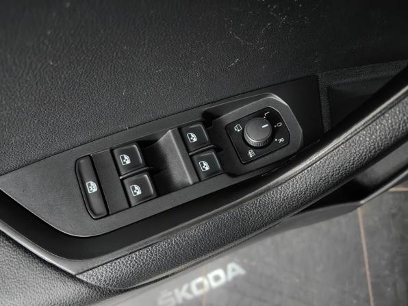 Skoda Karoq I с пробегом 2020 года, цена 2 145 000 рублей, 115216 км, внедорожник, Автокод Объявления