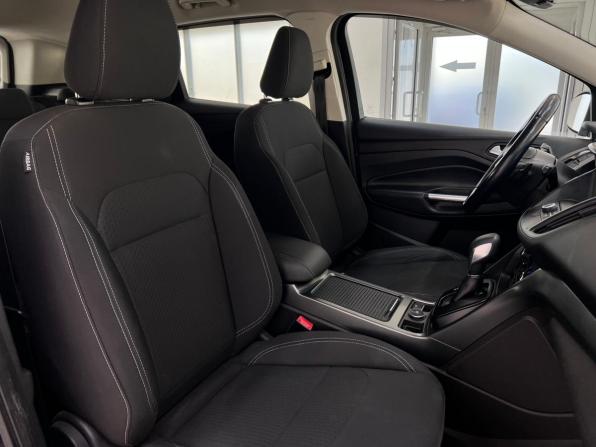 Ford Kuga II Рестайлинг с пробегом 2017 года, цена 1 540 000 рублей, 122813 км, внедорожник, Автокод Объявления