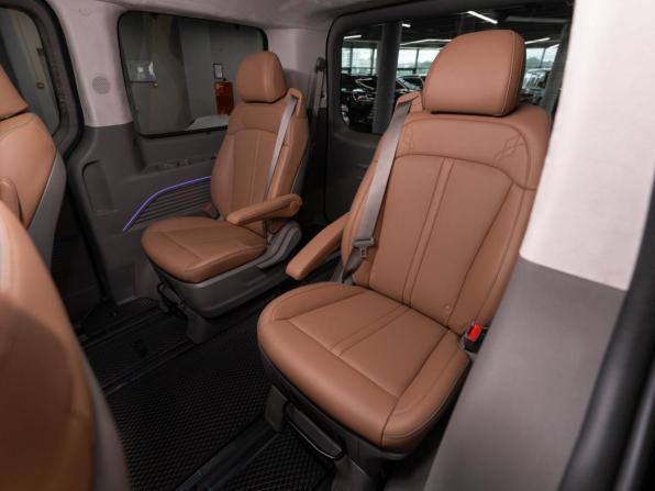 Hyundai Staria I с пробегом 2024 года, цена 6 200 000 рублей, 35945 км, минивэн, Автокод Объявления