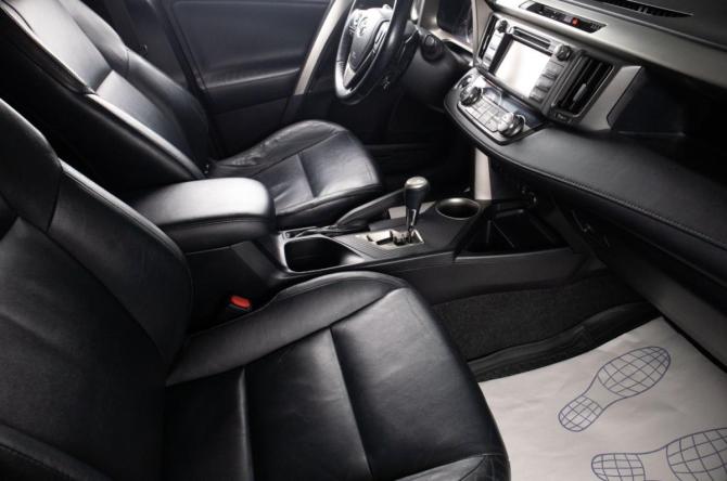 Toyota RAV4 IV (XA40) с пробегом 2013 года, цена 1 799 000 рублей, 199500 км, внедорожник, Автокод Объявления