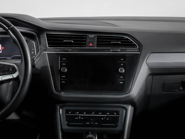 Volkswagen Tiguan II Рестайлинг с пробегом 2021 года, цена 3 415 000 рублей, 74914 км, внедорожник, Автокод Объявления