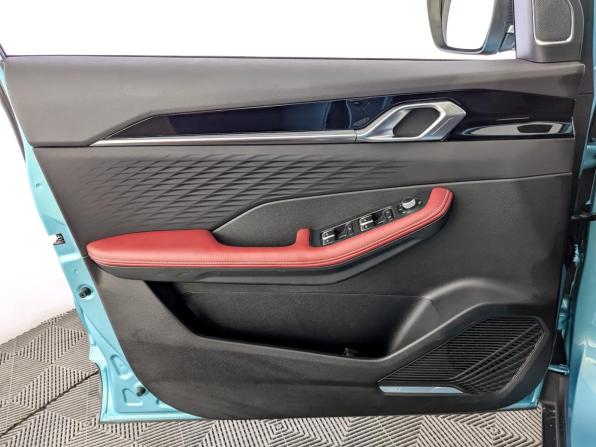 Geely Coolray I Рестайлинг с пробегом 2024 года, цена 2 299 000 рублей, 15151 км, внедорожник, Автокод Объявления