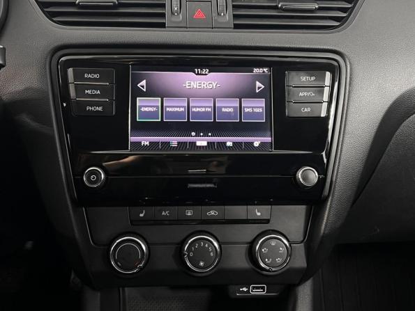 Skoda Octavia III (A7) Рестайлинг с пробегом 2019 года, цена 1 415 200 рублей, 210244 км, лифтбек, Автокод Объявления