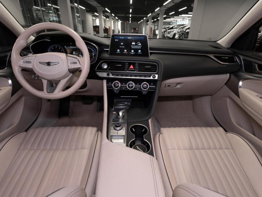 Genesis G70 I Москва  - изображение 8