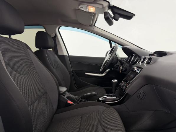 Peugeot 408 I Рестайлинг с пробегом 2017 года, цена 1 000 000 рублей, 228000 км, седан, Автокод Объявления