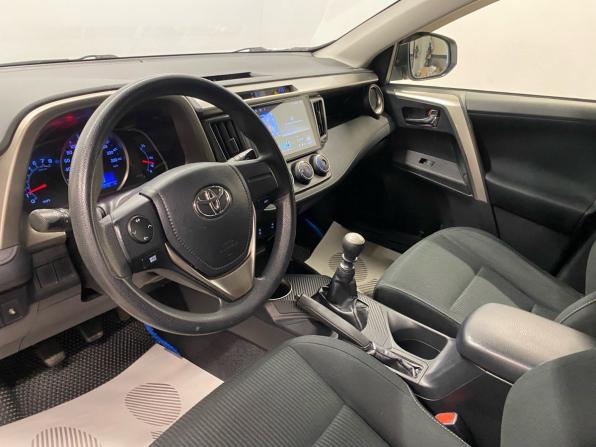 Toyota RAV4 IV (XA40) с пробегом 2015 года, цена 1 649 000 рублей, 113000 км, внедорожник, Автокод Объявления