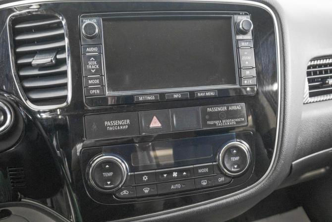 Mitsubishi Outlander III с пробегом 2013 года, цена 1 649 000 рублей, 210000 км, внедорожник, Автокод Объявления