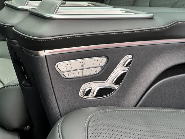 Mercedes-Benz V-Класс III (W447) Рестайлинг 2 с пробегом 2025 года, цена 13 800 000 рублей, 11088 км, минивэн, Автокод Объявления