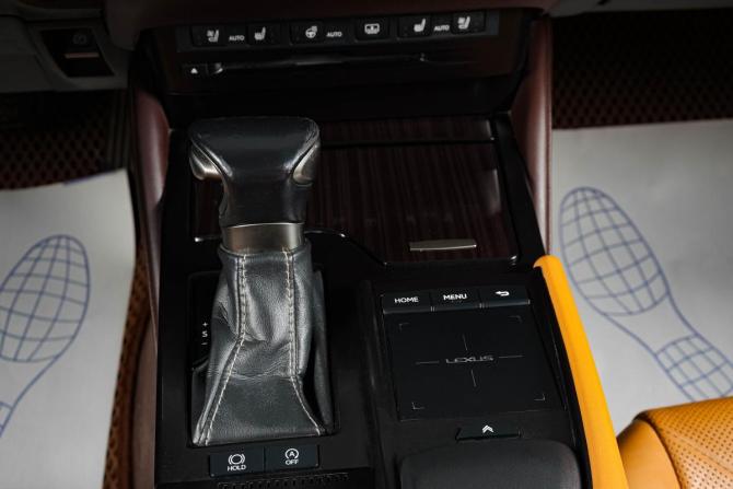 Lexus ES VII с пробегом 2019 года, цена 3 699 000 рублей, 286000 км, седан, Автокод Объявления