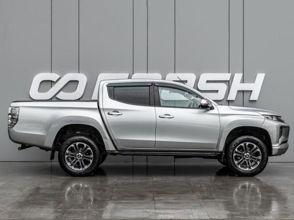 Mitsubishi L200 V с пробегом 2019 года, цена 1 750 000 рублей, 302425 км, offers.body_type.unknown, Автокод Объявления
