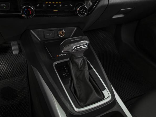 Chevrolet Monza II Рестайлинг с пробегом 2023 года, цена 1 599 000 рублей, 43056 км, седан, Автокод Объявления