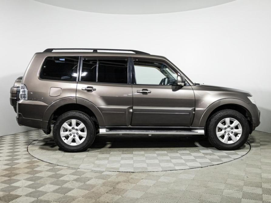 Mitsubishi Pajero IV Рестайлинг 1 Санкт-Петербург  - изображение 4