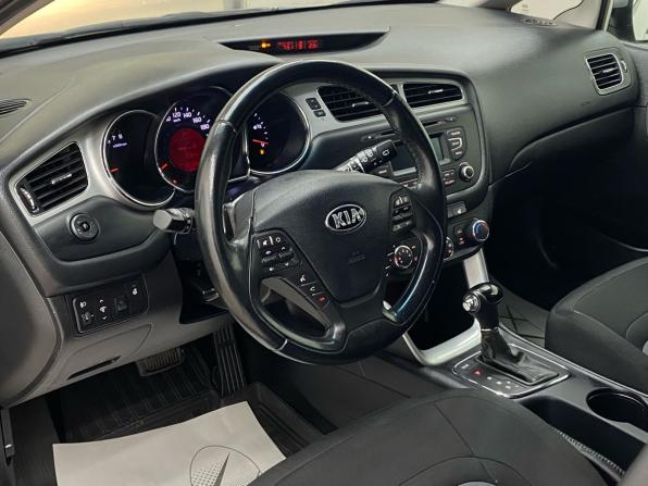 Kia Ceed II с пробегом 2014 года, цена 1 050 000 рублей, 71188 км, хэтчбек, Автокод Объявления