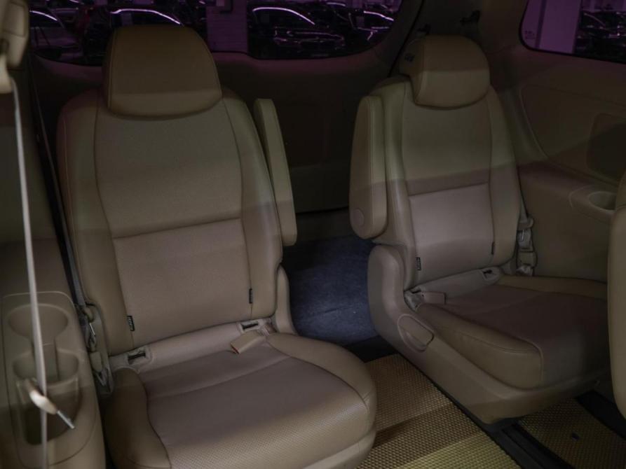 Kia Carnival III Москва  - изображение 9