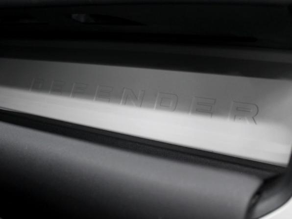 Land Rover Defender II с пробегом 2020 года, цена 4 420 000 рублей, 92320 км, внедорожник, Автокод Объявления
