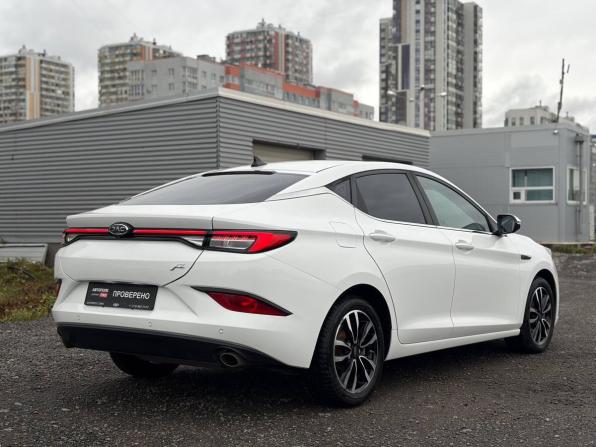 JAC J7 I с пробегом 2023 года, цена 1 125 000 рублей, 82000 км, лифтбек, Автокод Объявления