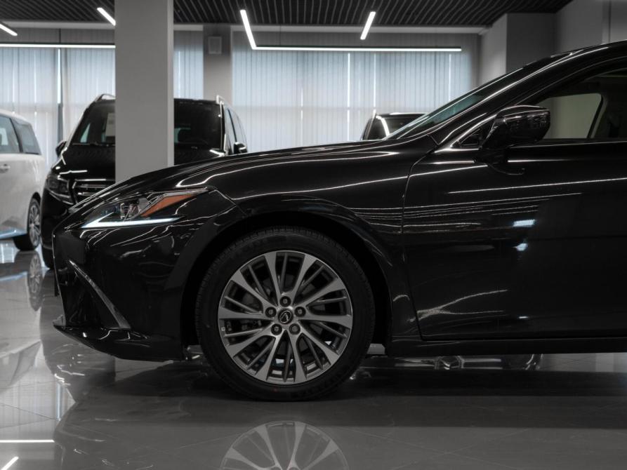 Lexus ES VII Москва  - изображение 26