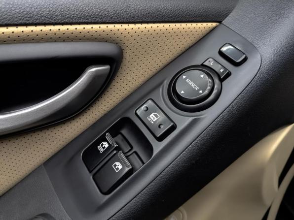 Hyundai H-1 II Рестайлинг 2 с пробегом 2021 года, цена 3 195 000 рублей, 141000 км, минивэн, Автокод Объявления