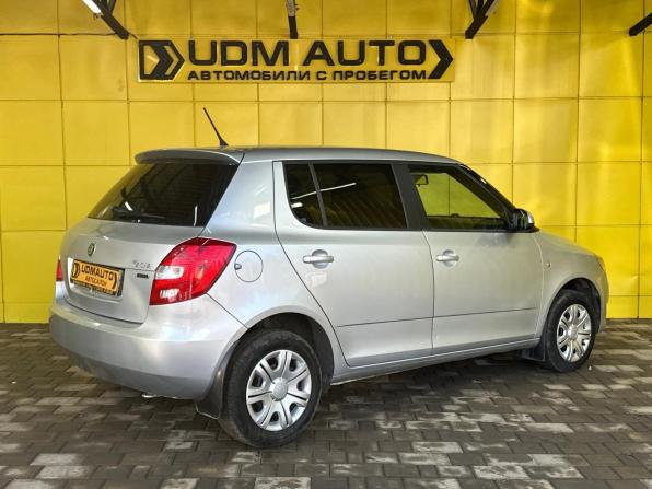 Skoda Fabia II Рестайлинг с пробегом 2012 года, цена 580 000 рублей, 142000 км, хэтчбек, Автокод Объявления