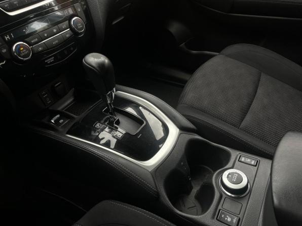 Nissan Qashqai II с пробегом 2017 года, цена 1 649 000 рублей, 141900 км, внедорожник, Автокод Объявления
