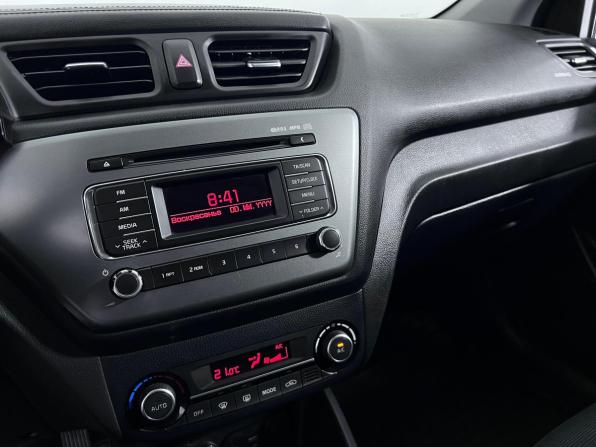 Kia Rio III Рестайлинг с пробегом 2015 года, цена 965 000 рублей, 166200 км, седан, Автокод Объявления