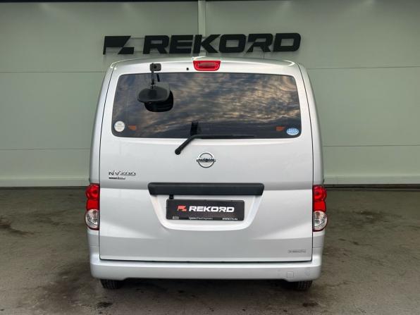 Nissan NV200 с пробегом 2018 года, цена 1 679 000 рублей, 115044 км, минивэн, Автокод Объявления
