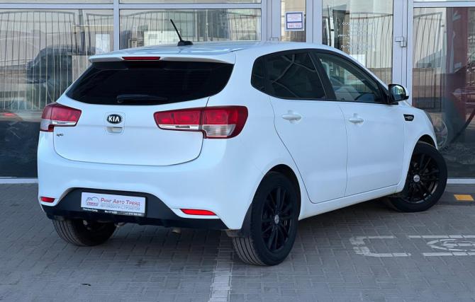 Kia Rio III Рестайлинг с пробегом 2017 года, цена 899 000 рублей, 254915 км, хэтчбек, Автокод Объявления