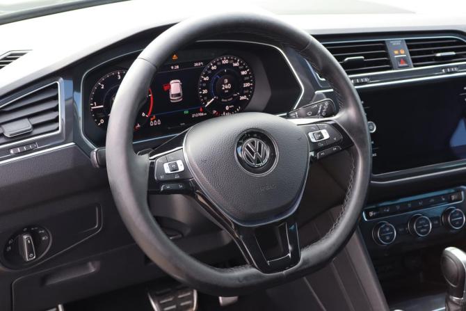 Volkswagen Tiguan II с пробегом 2018 года, цена 1 949 000 рублей, 211000 км, внедорожник, Автокод Объявления