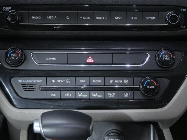 Kia Carnival III с пробегом 2019 года, цена 3 120 000 рублей, 47637 км, минивэн, Автокод Объявления