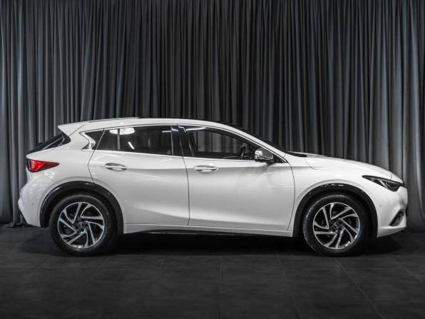 Infiniti Q30 с пробегом 2017 года, цена 3 200 000 рублей, 37090 км, хэтчбек, Автокод Объявления