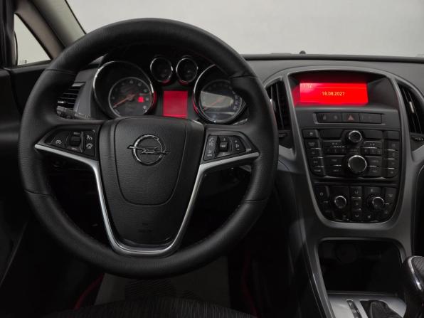 Opel Astra J Рестайлинг с пробегом 2012 года, цена 800 000 рублей, 213832 км, хэтчбек, Автокод Объявления