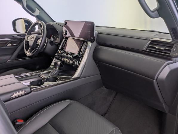 Lexus LX IV с пробегом 2025 года, цена 19 500 000 рублей, 15160 км, внедорожник, Автокод Объявления