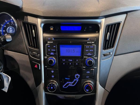 Hyundai Sonata VI (YF) с пробегом 2010 года, цена 860 000 рублей, 262012 км, седан, Автокод Объявления