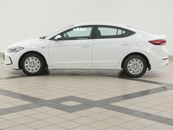 Hyundai Elantra VI (AD) с пробегом 2016 года, цена 946 000 рублей, 253600 км, седан, Автокод Объявления