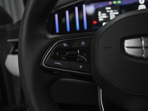 Geely Atlas II с пробегом 2024 года, цена 2 724 000 рублей, 19903 км, внедорожник, Автокод Объявления