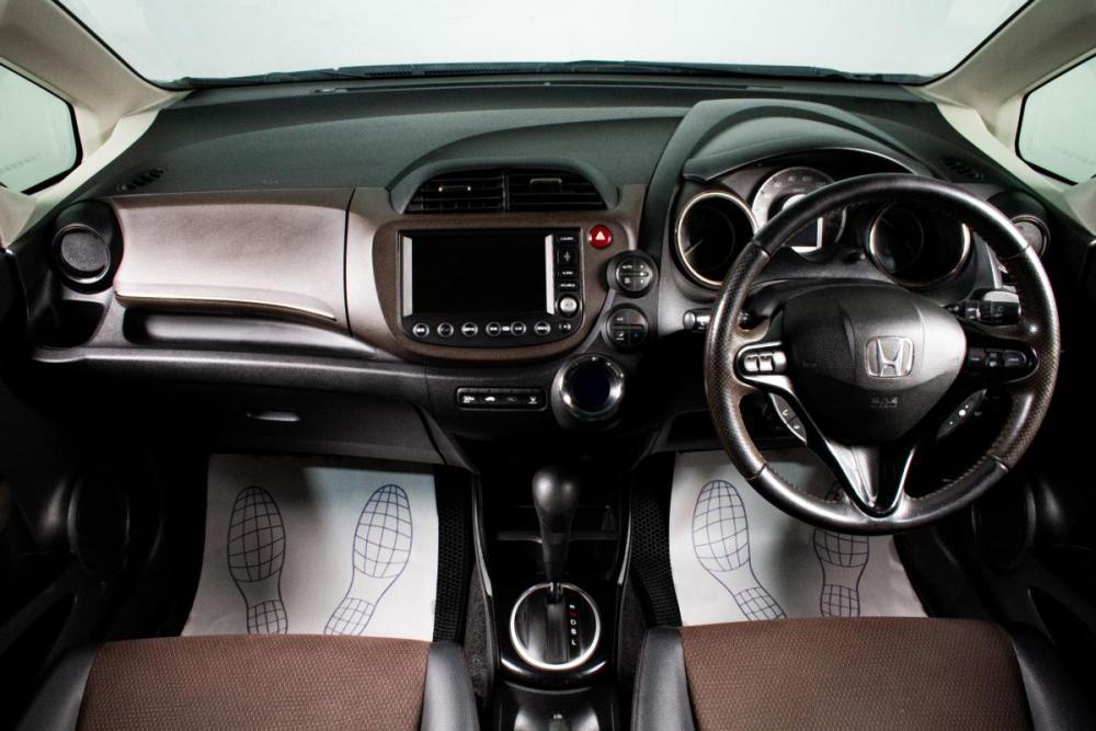 Honda Fit Shuttle I Рестайлинг Сургут  - изображение 12