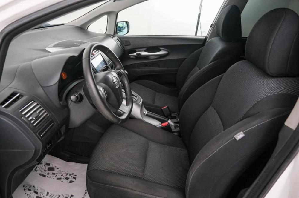 Toyota Auris I Рестайлинг Красноярск  - изображение 8