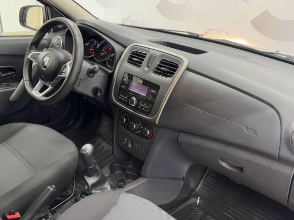 Renault Sandero II Рестайлинг с пробегом 2018 года, цена 919 000 рублей, 169830 км, хэтчбек, Автокод Объявления