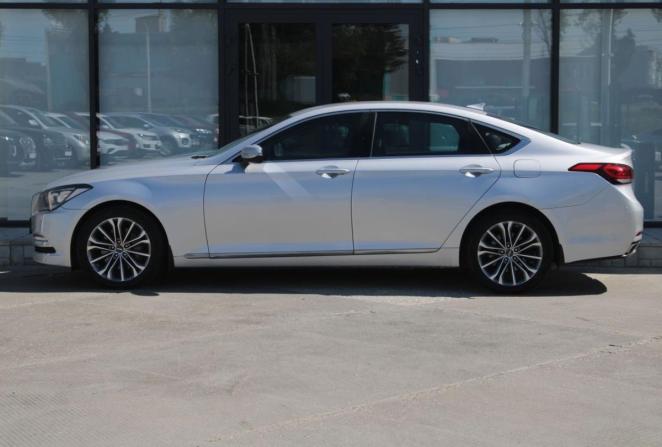 Hyundai Genesis II с пробегом 2015 года, цена 1 950 000 рублей, 183883 км, седан, Автокод Объявления