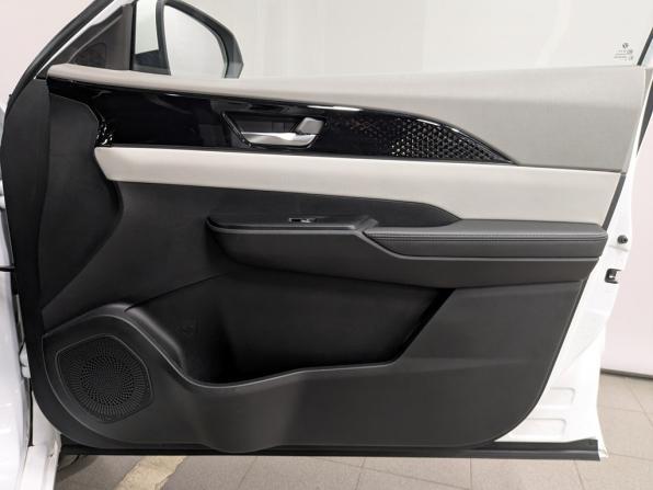 Evolute i-PRO с пробегом 2023 года, цена 1 587 500 рублей, 40467 км, седан, Автокод Объявления