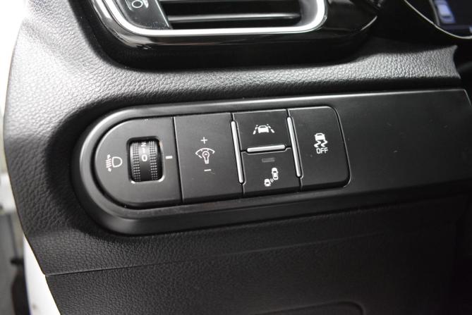 Kia Ceed III с пробегом 2020 года, цена 1 789 000 рублей, 52000 км, хэтчбек, Автокод Объявления