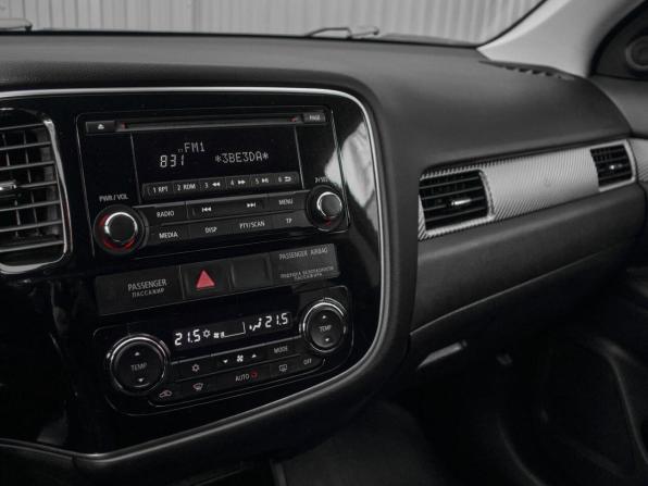 Mitsubishi Outlander III Рестайлинг 2 с пробегом 2016 года, цена 1 750 000 рублей, 122738 км, внедорожник, Автокод Объявления
