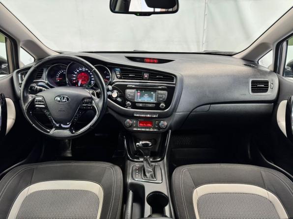 Kia Ceed II Рестайлинг с пробегом 2015 года, цена 1 299 000 рублей, 173582 км, хэтчбек, Автокод Объявления