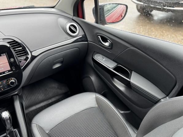 Renault Kaptur I Рестайлинг с пробегом 2020 года, цена 1 575 000 рублей, 67805 км, внедорожник, Автокод Объявления