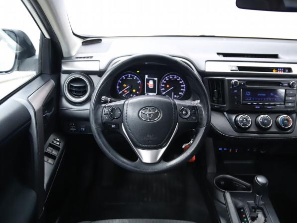 Toyota RAV4 IV (XA40) Рестайлинг с пробегом 2017 года, цена 2 270 000 рублей, 199907 км, внедорожник, Автокод Объявления