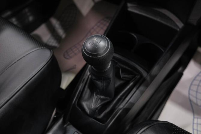 Toyota Corolla XI (E160 E170 E180) с пробегом 2013 года, цена 1 239 000 рублей, 130000 км, седан, Автокод Объявления